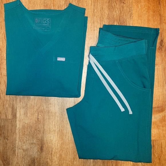 Figs L/MP Hunter Green Catarina Kade Cargos - Picture 1 of 2